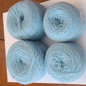 Light blue cashmere reclaimed yarn item 104